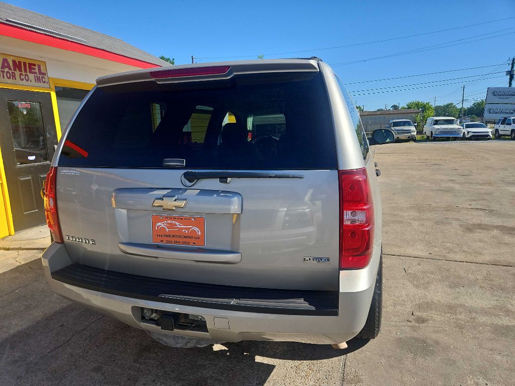2007 Chevrolet Tahoe Image 2