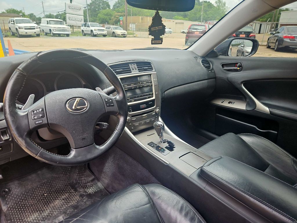 2010 Lexus IS Image 13