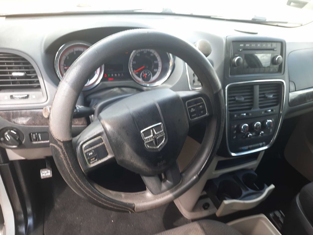 2011 Dodge Grand Caravan Image 3