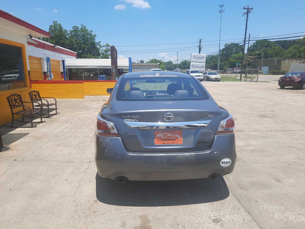2015 Nissan Altima Image 2
