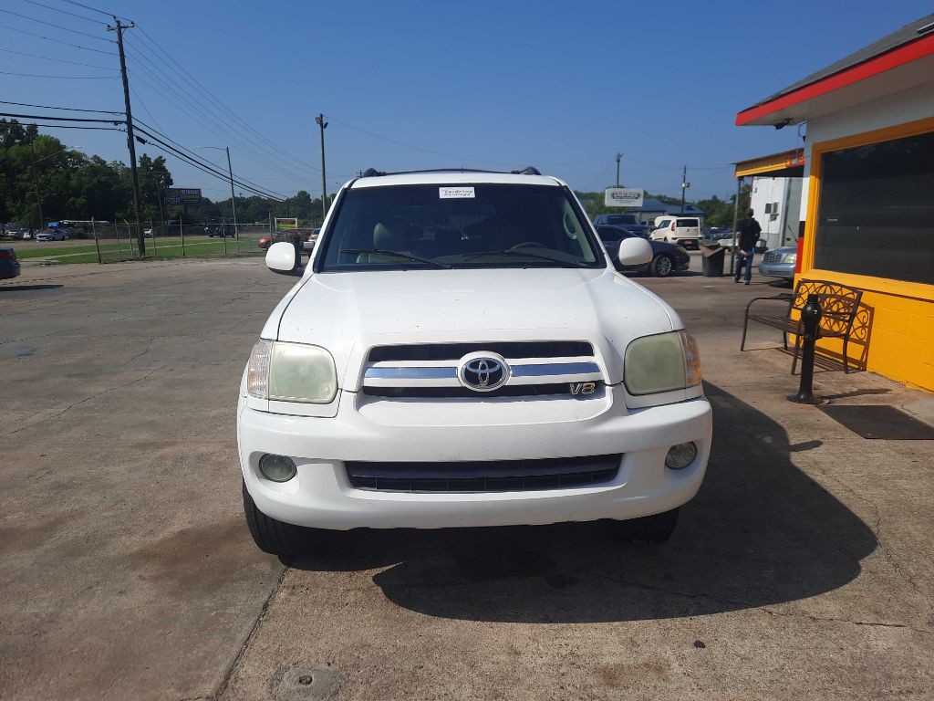 2005 Toyota Sequoia Image 2