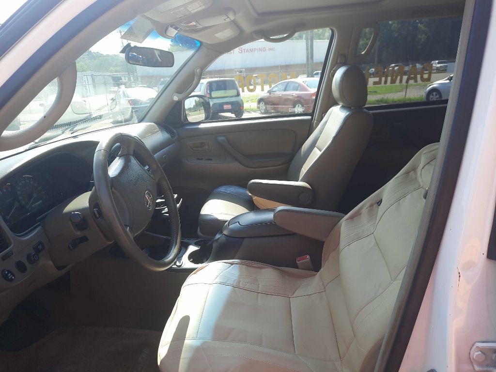 2005 Toyota Sequoia Image 3