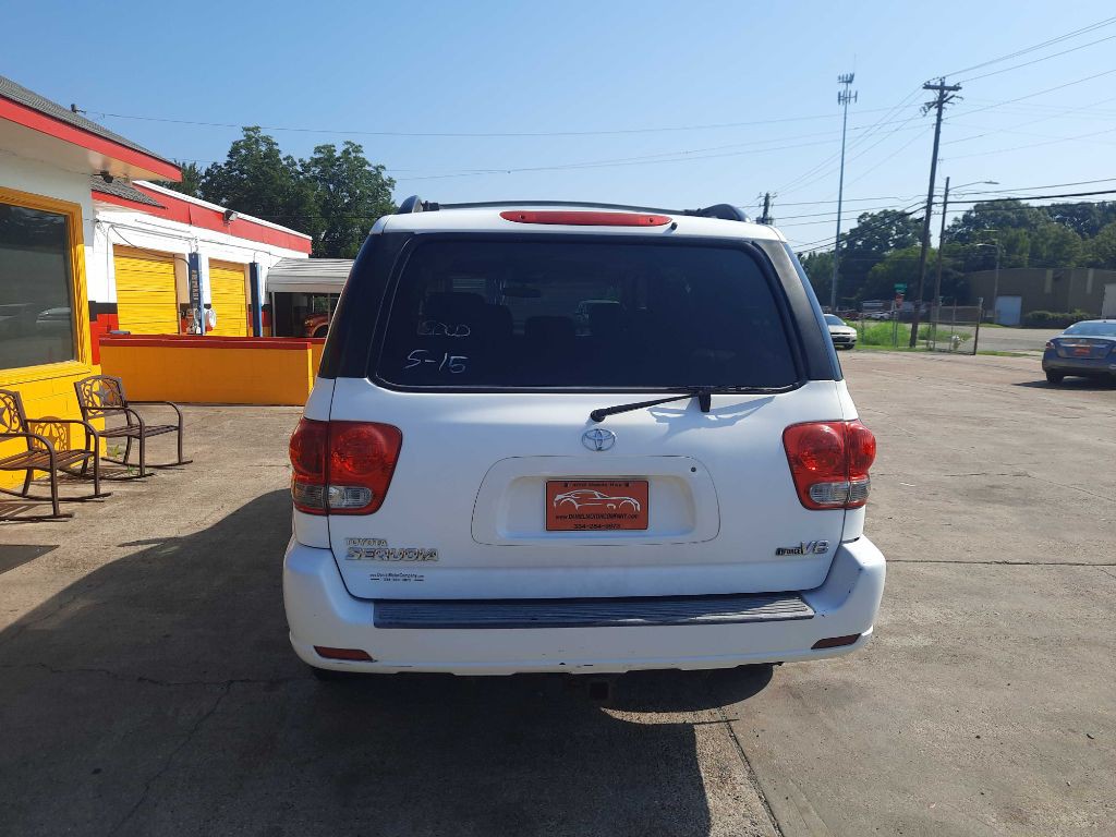 2005 Toyota Sequoia Image 4