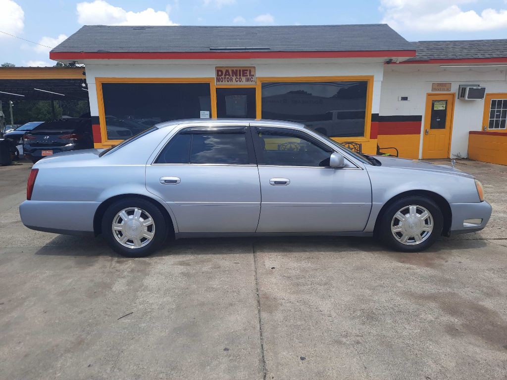 2004 Cadillac DeVille Image 3