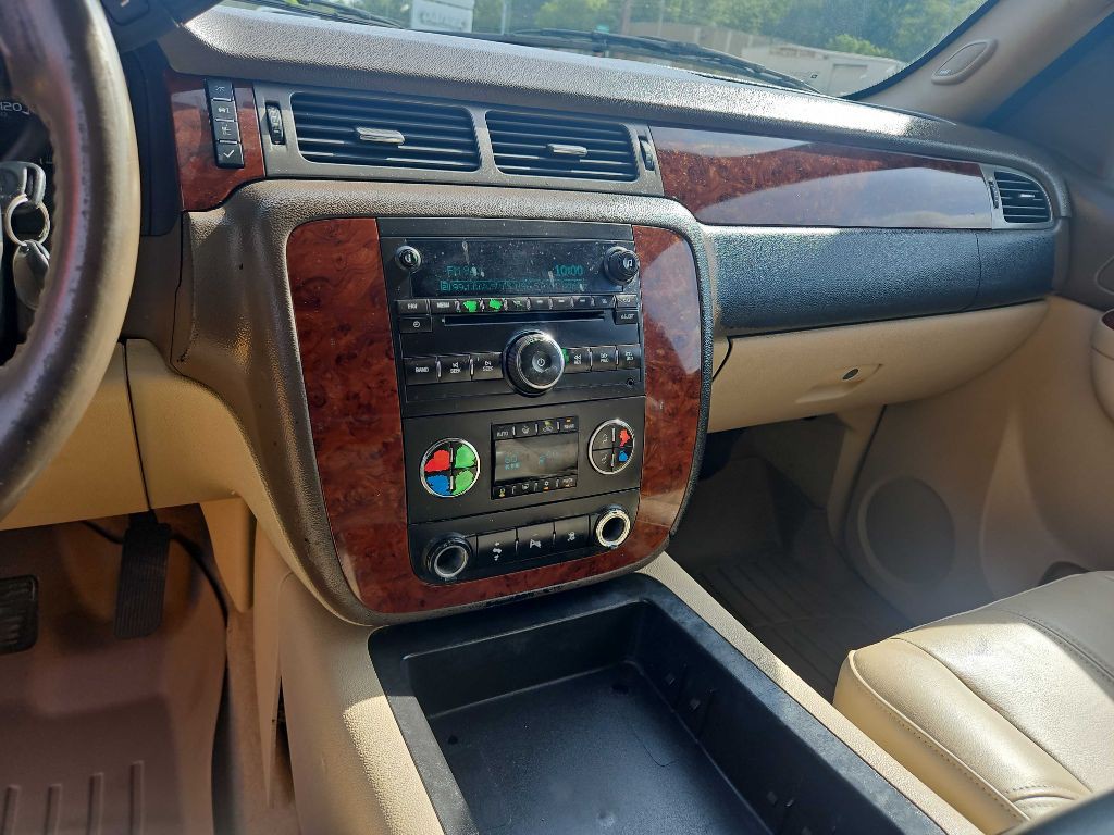 2011 Chevrolet Tahoe Image 7
