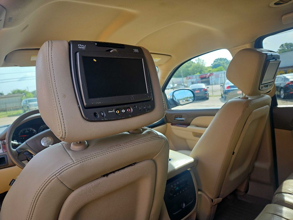 2011 Chevrolet Tahoe Image 12