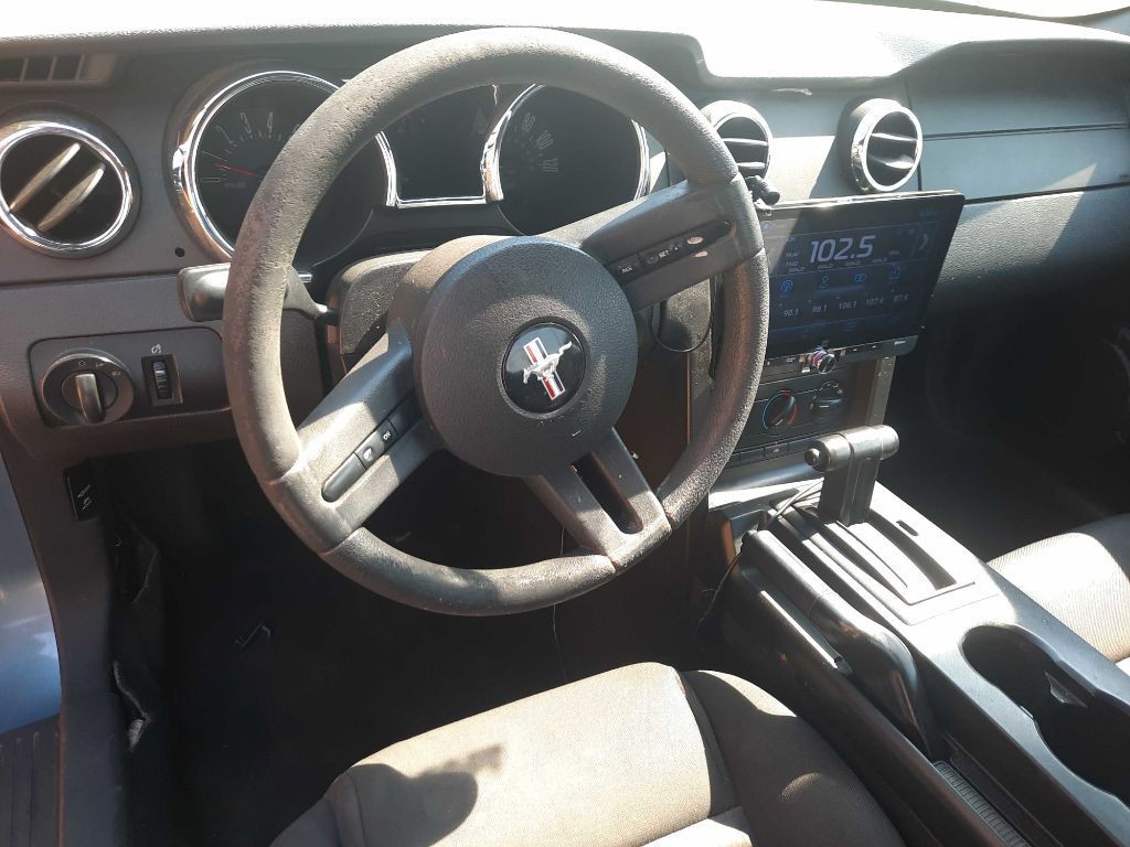 2005 Ford Mustang Image 3
