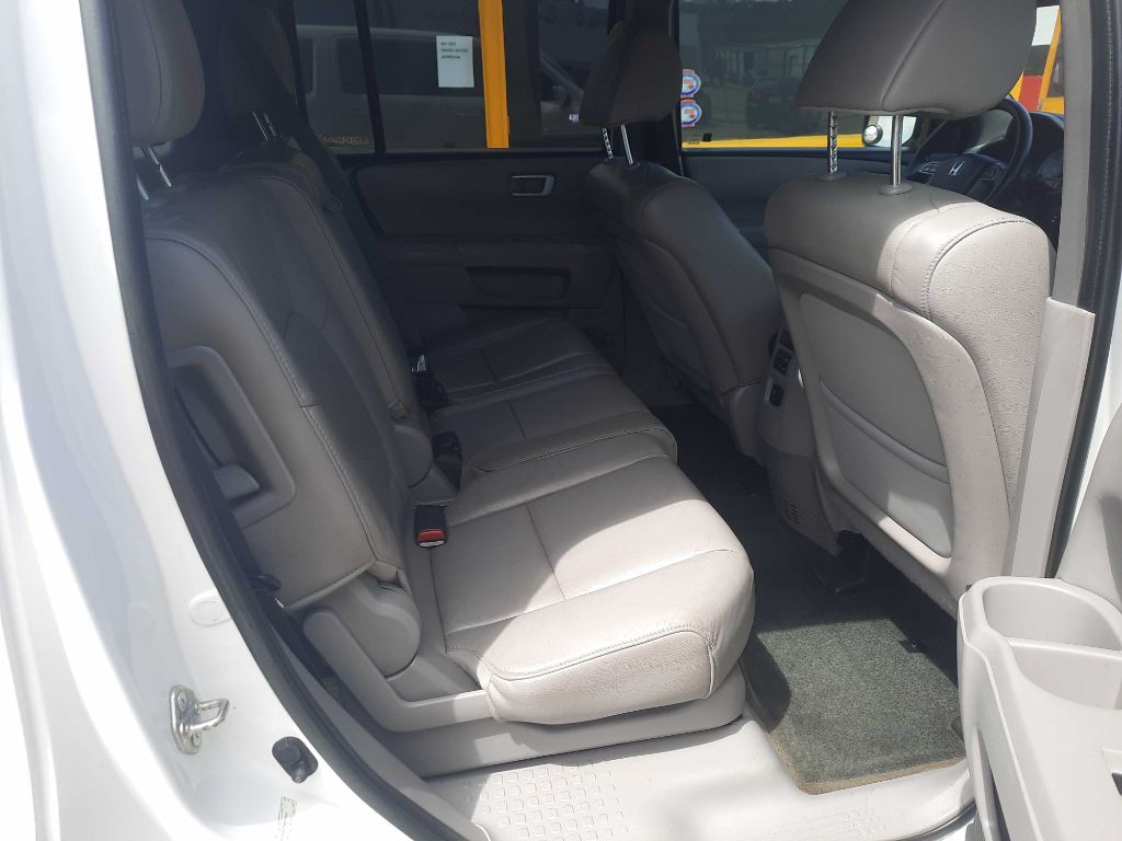 2015 Honda Pilot Image 9