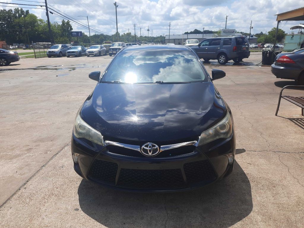 2017 Toyota Camry Image 3