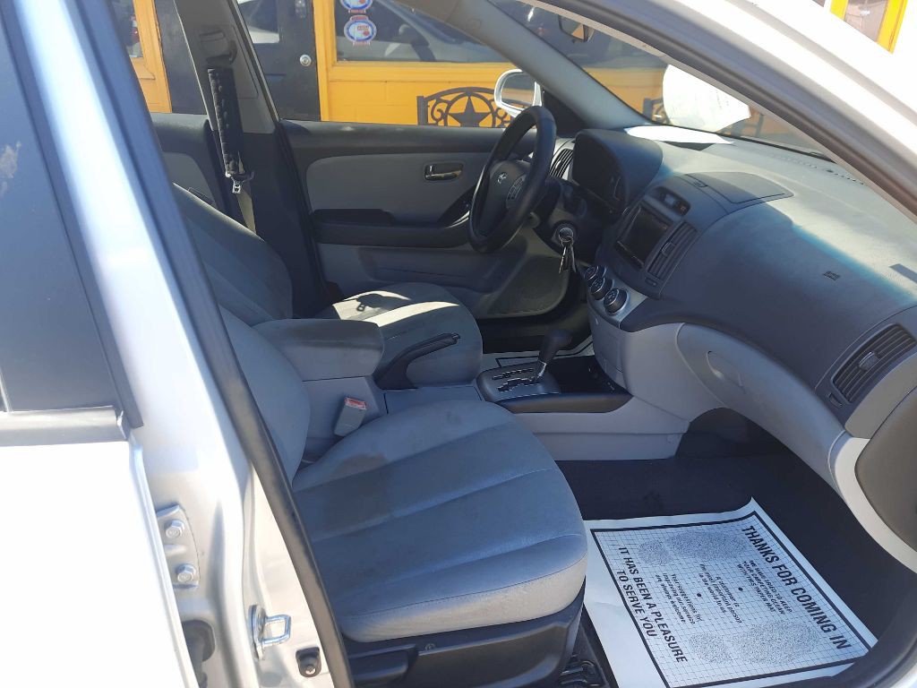 2010 Hyundai Elantra Image 7