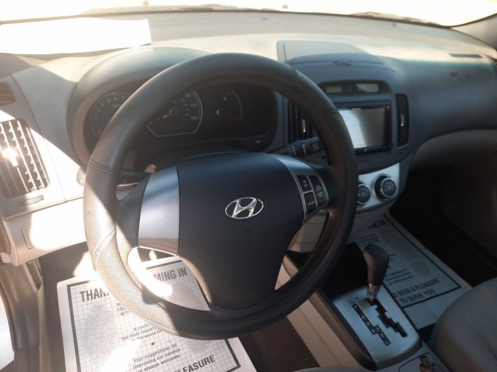 2010 Hyundai Elantra Image 4