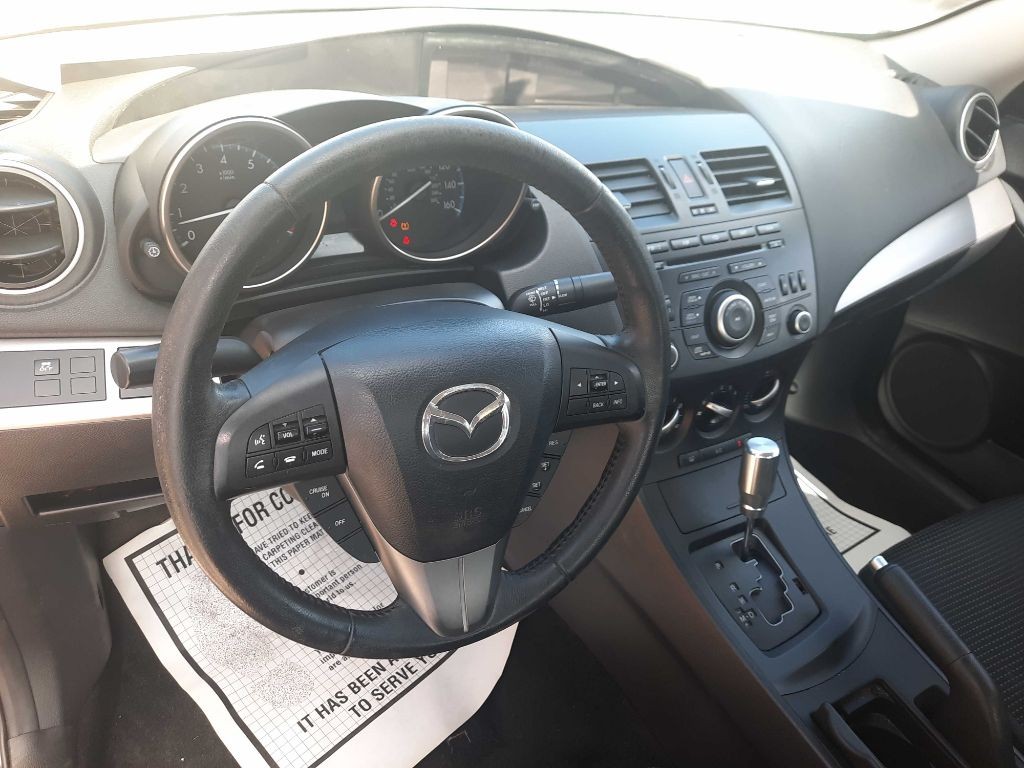 2012 Mazda Mazda3 Image 2