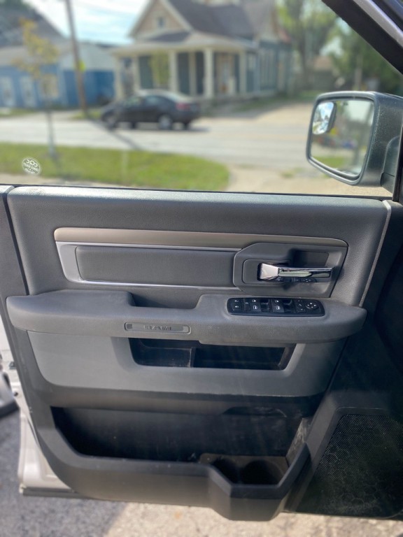 2015 RAM 1500 Image 8