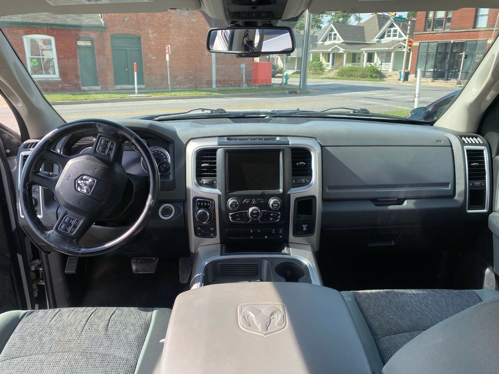 2015 RAM 1500 Image 10