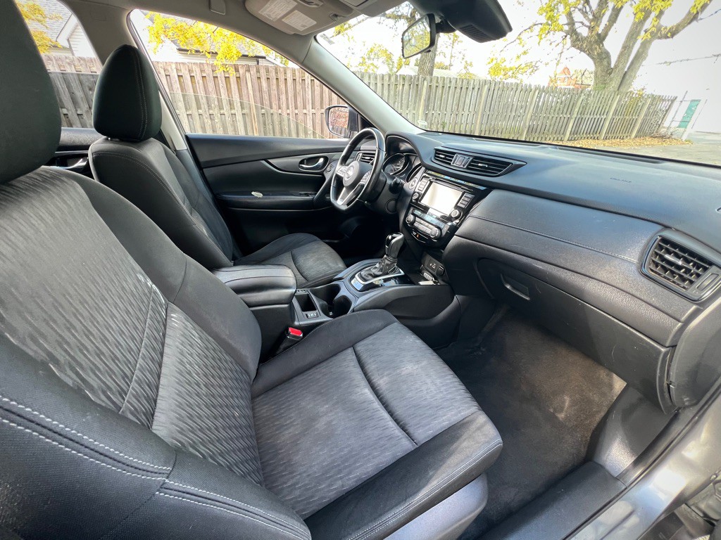 2020 Nissan Rogue Image 25