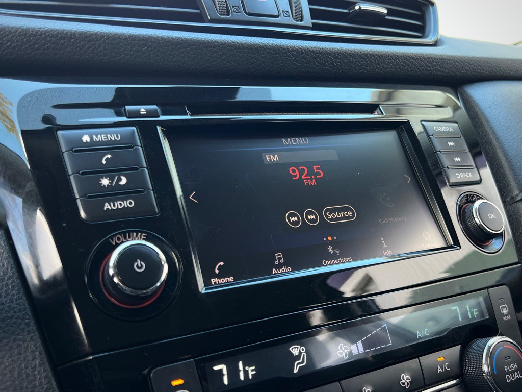 2020 Nissan Rogue Image 37