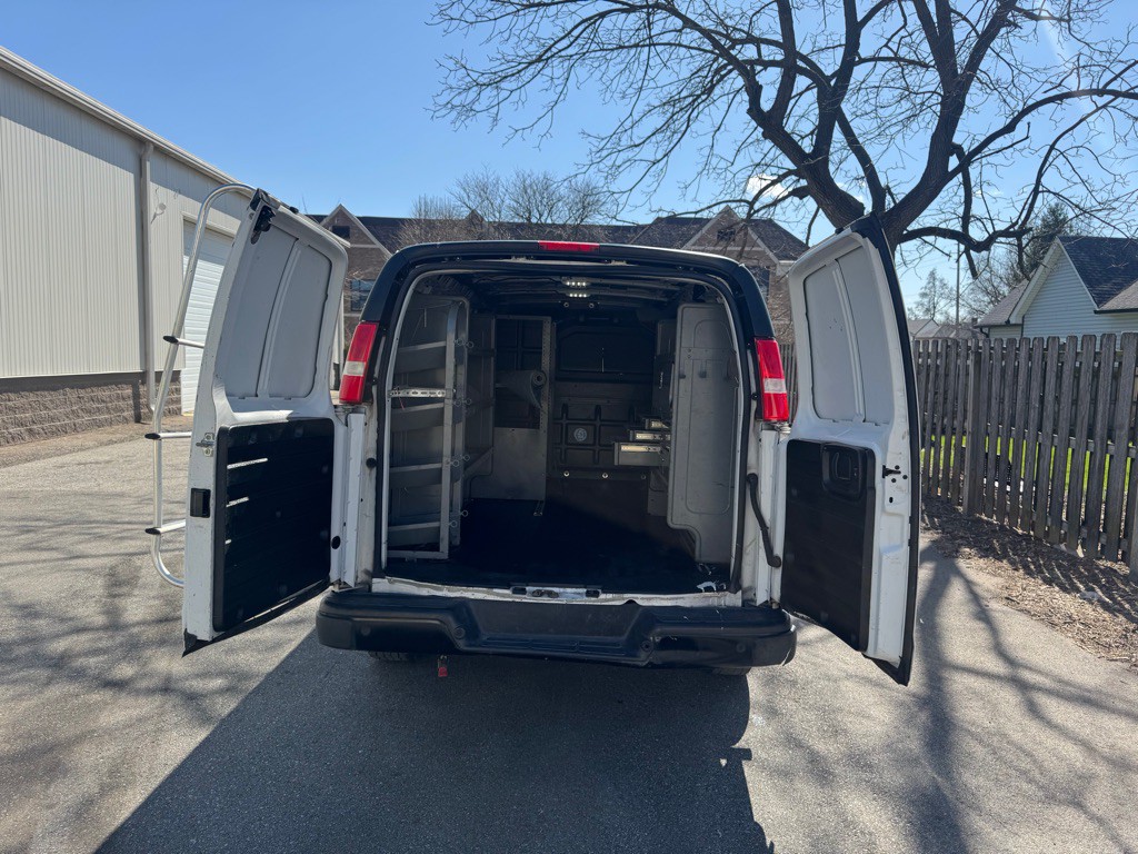 2019 Chevrolet Express Image 5