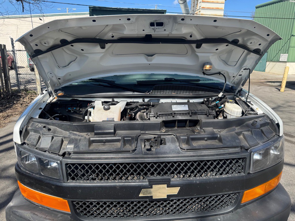 2019 Chevrolet Express Image 8
