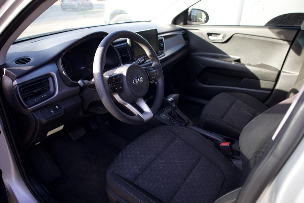 2021 Kia Rio Image 3