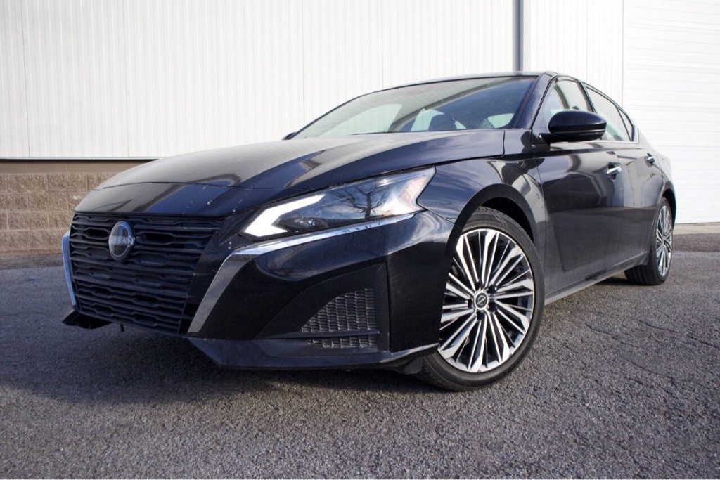 2022 Nissan Altima Image 3