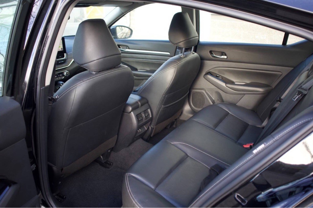 2022 Nissan Altima Image 7