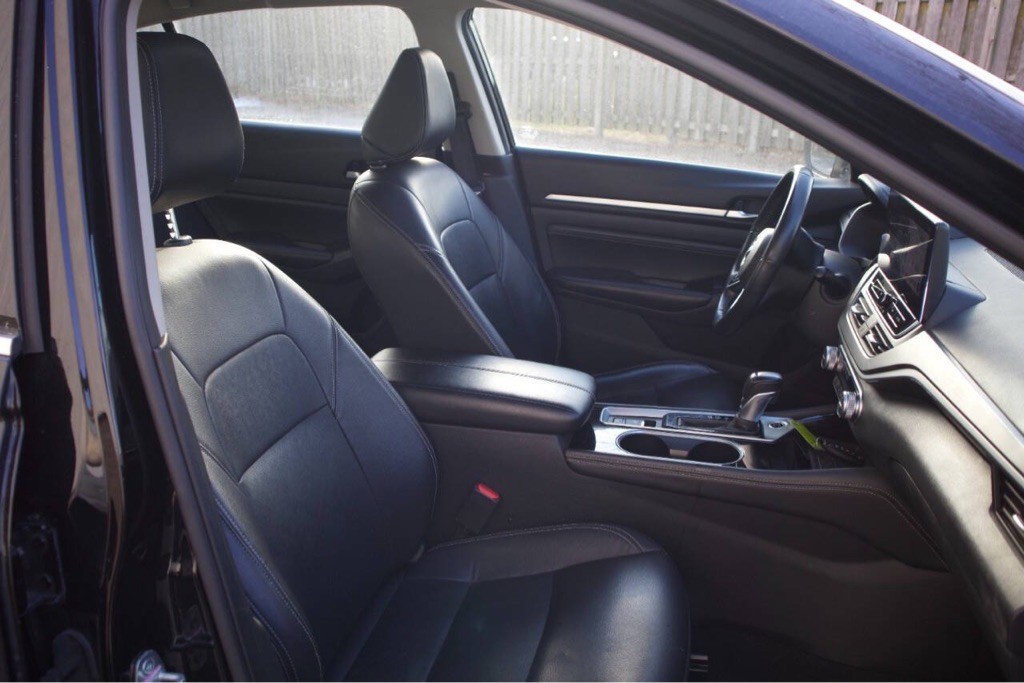 2022 Nissan Altima Image 8