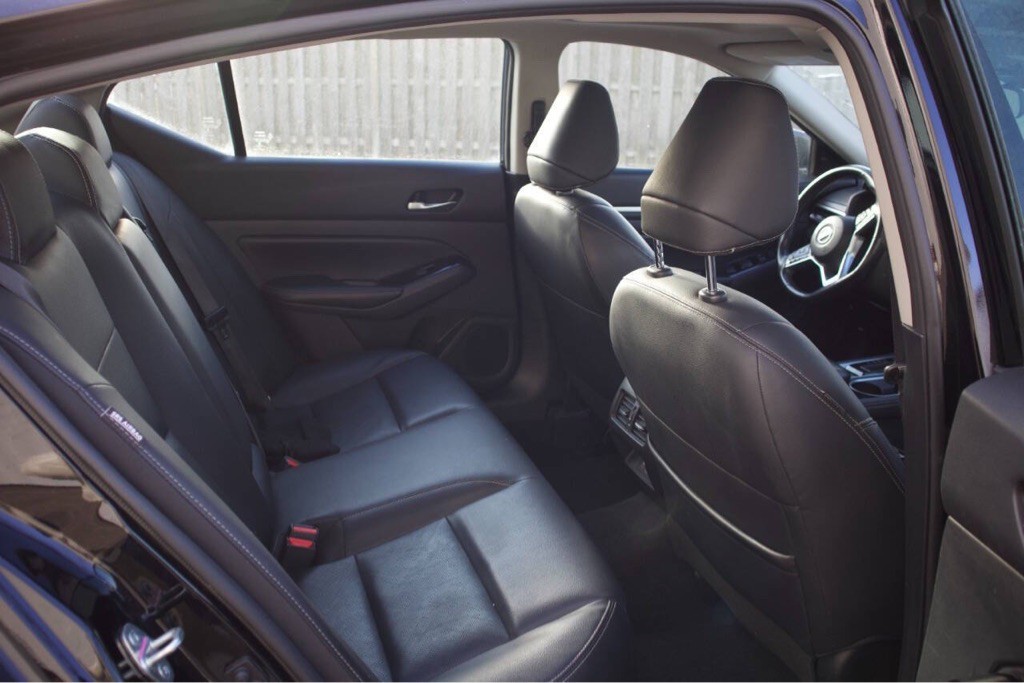 2022 Nissan Altima Image 9