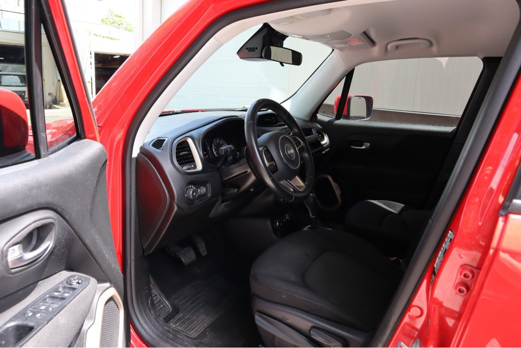 2017 Jeep Renegade Image 11