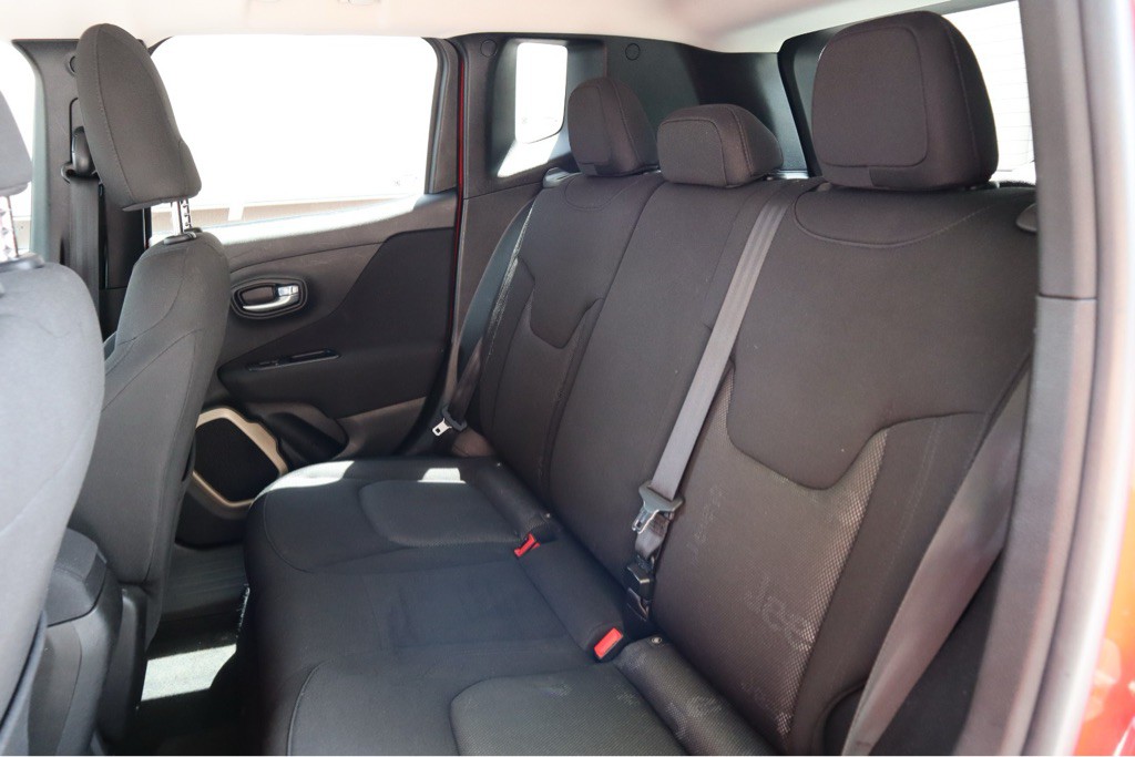 2017 Jeep Renegade Image 12