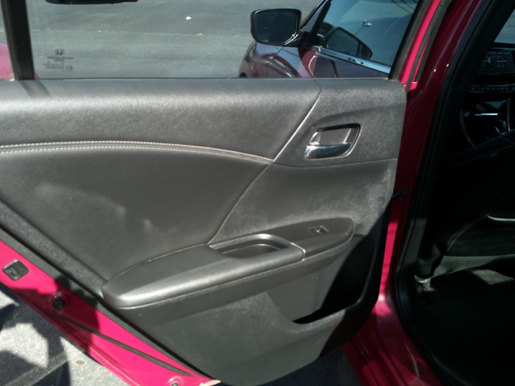 2017 Honda Accord Image 20
