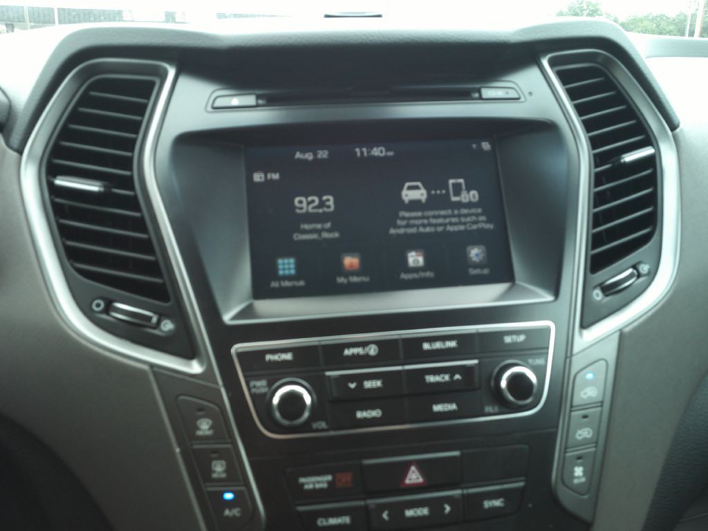 2018 Hyundai Santa Fe Image 12