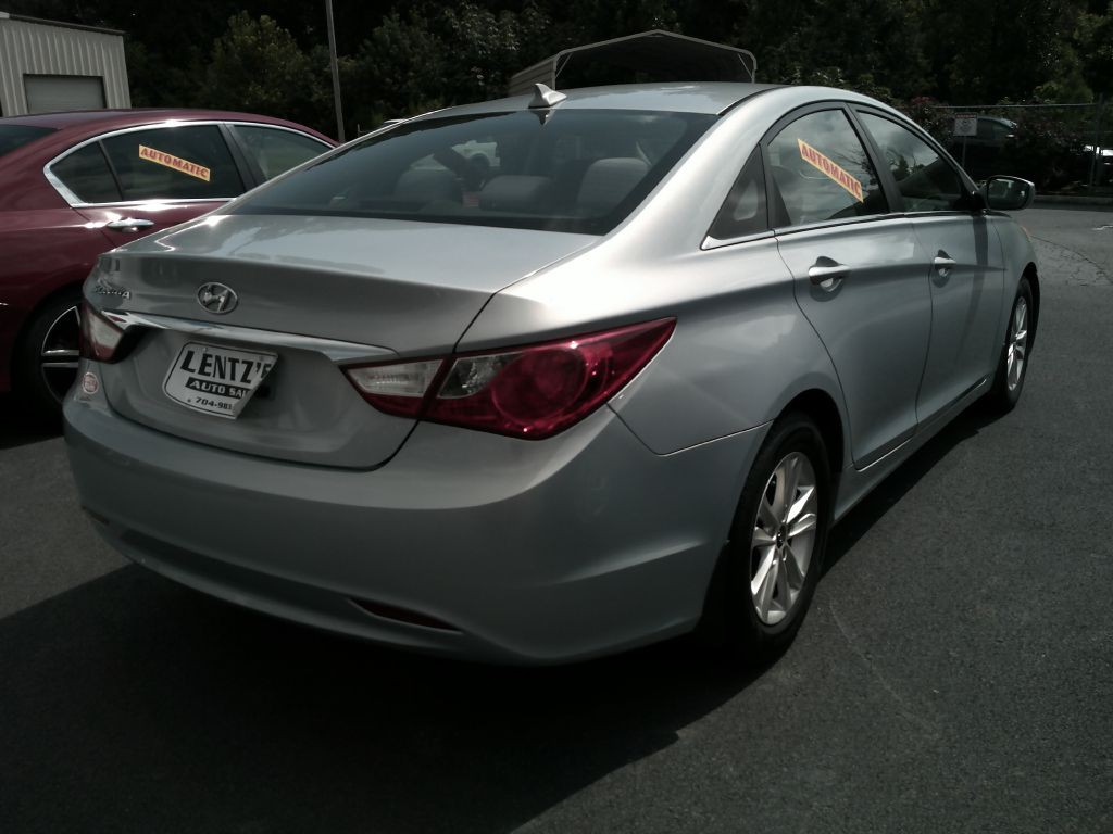 2013 Hyundai Sonata Image 4