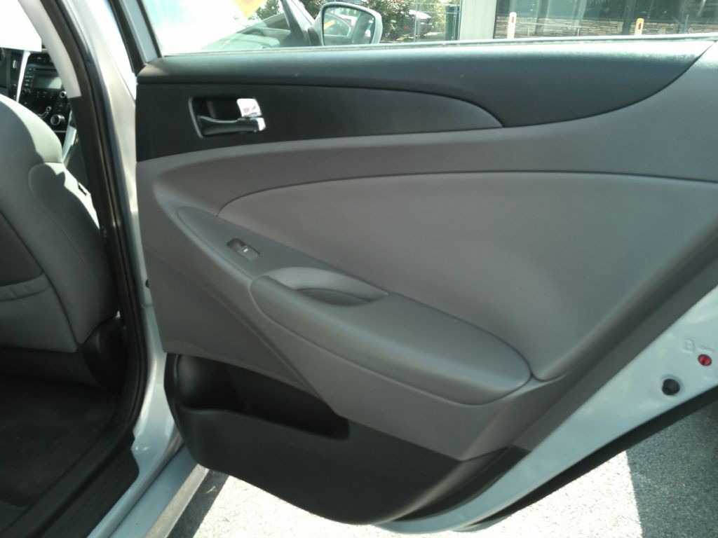 2013 Hyundai Sonata Image 17