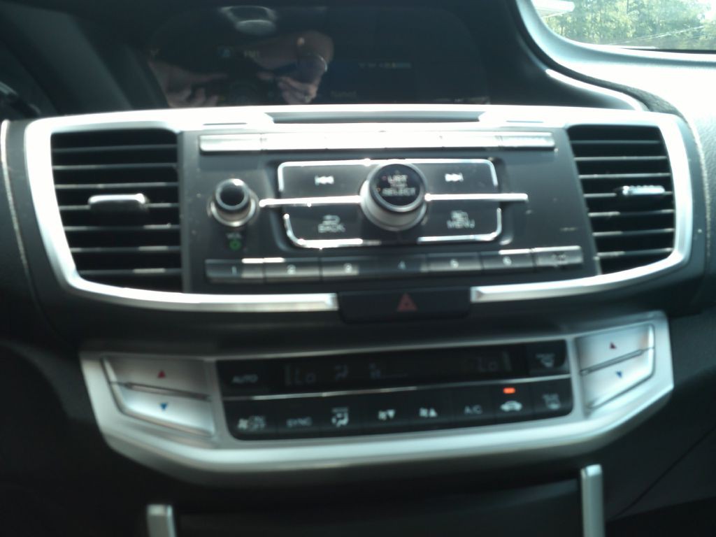 2015 Honda Accord Image 13