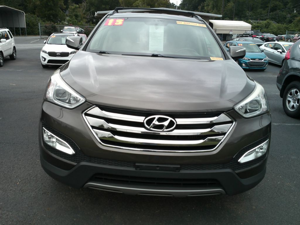 2013 Hyundai Santa Fe Sport Image 2