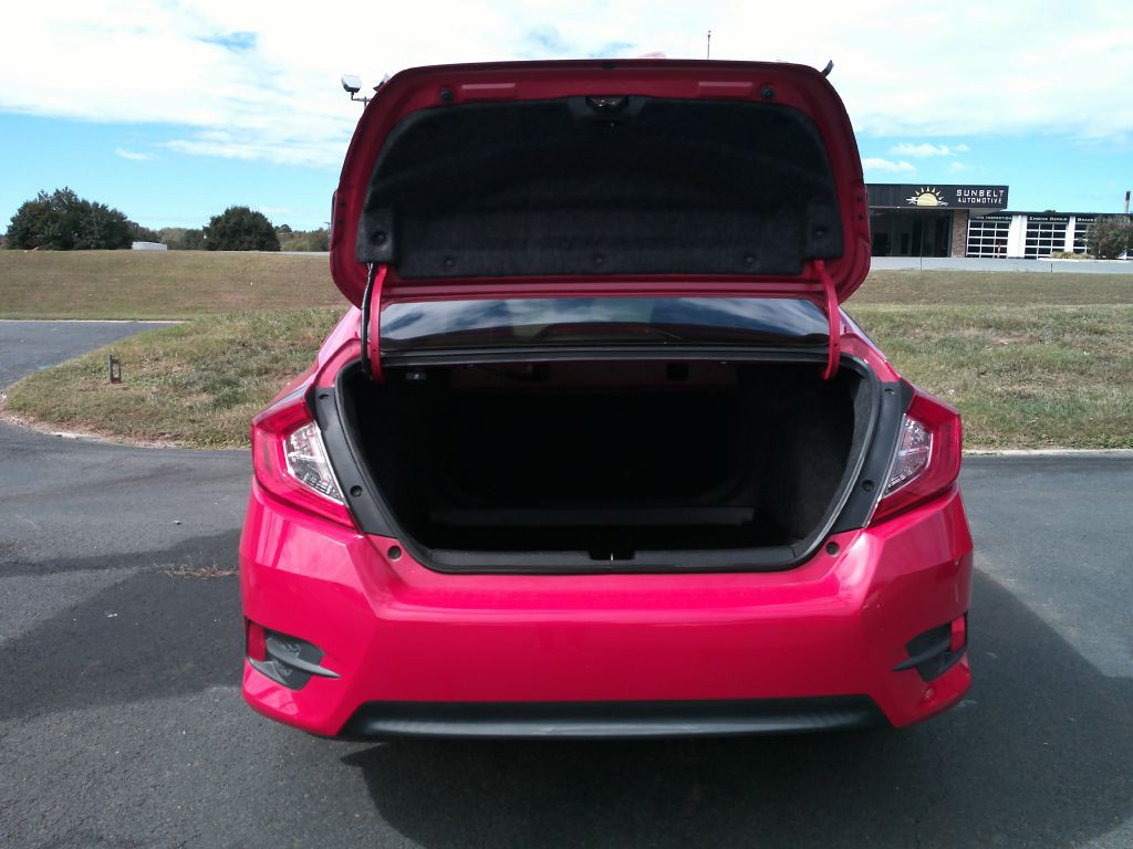 2017 Honda Civic Image 8