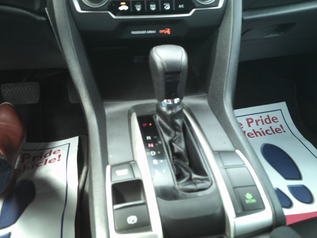 2017 Honda Civic Image 16