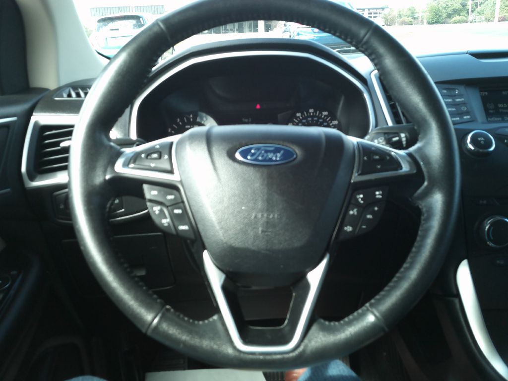2016 Ford Edge Image 11