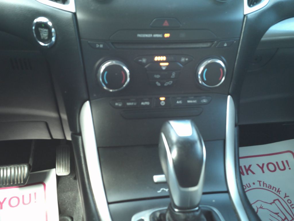 2016 Ford Edge Image 14
