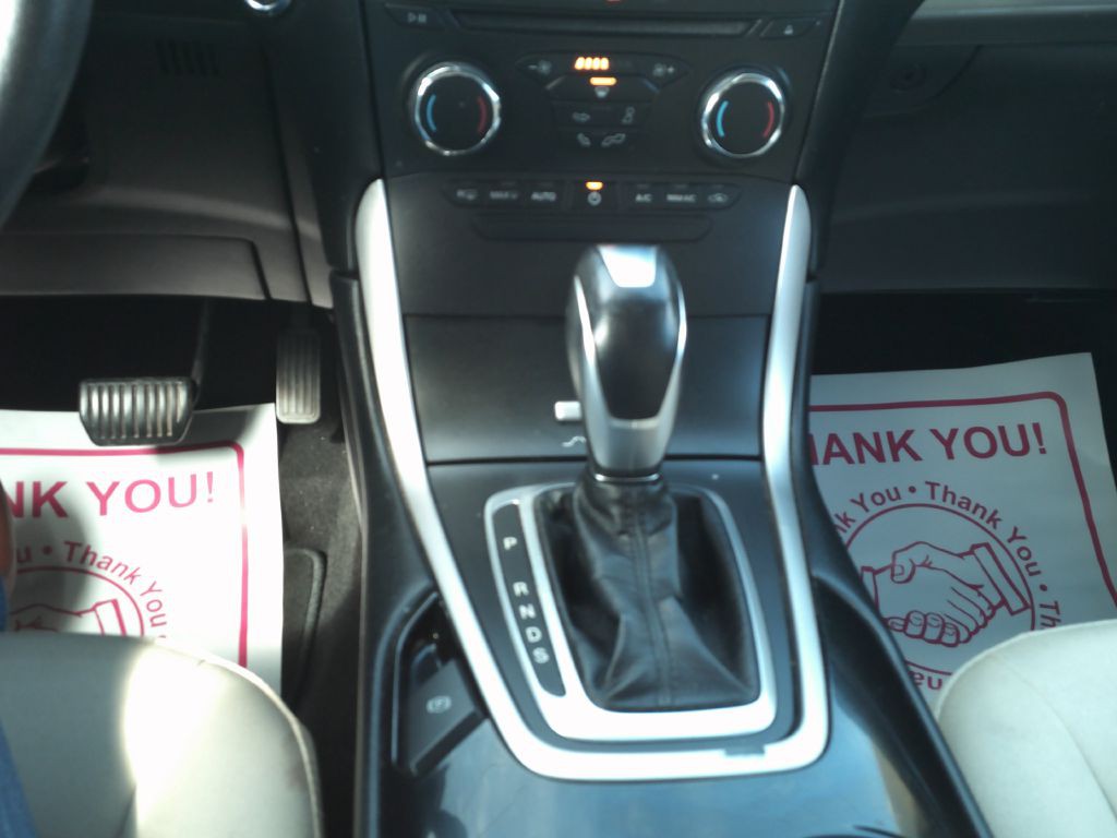 2016 Ford Edge Image 15