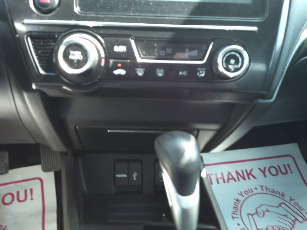 2015 Honda Civic Image 13