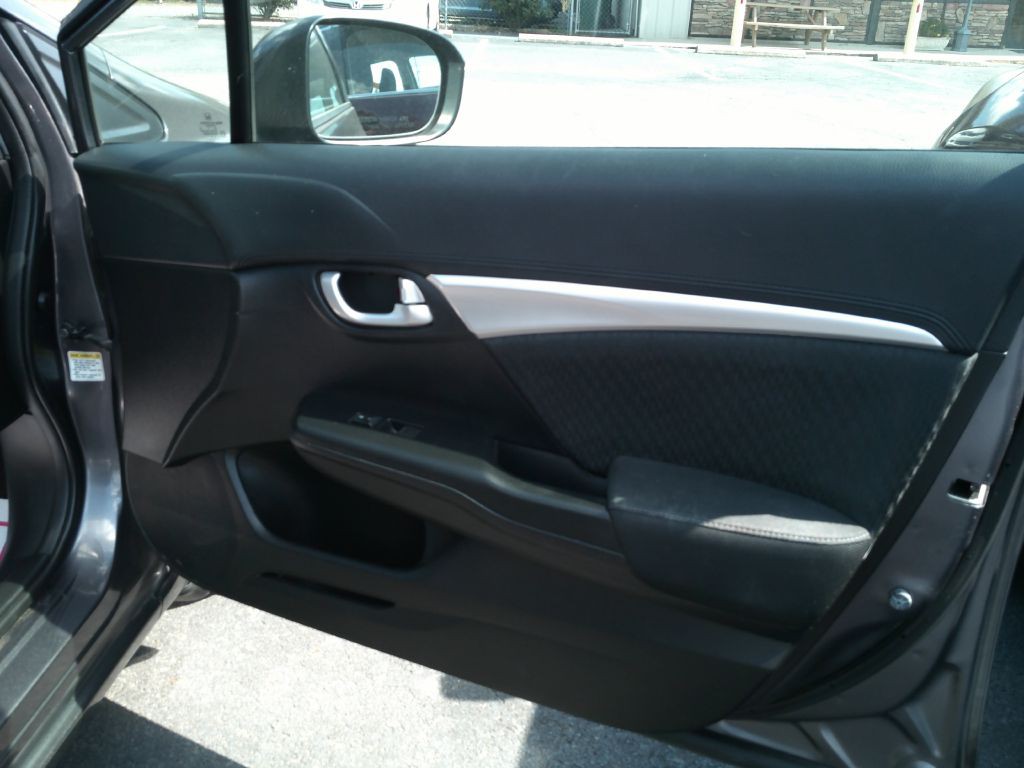 2015 Honda Civic Image 17