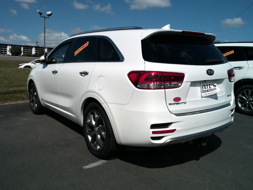 2017 Kia Sorento Image 8
