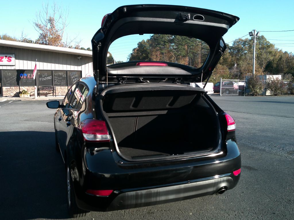 2017 Kia Forte Image 6