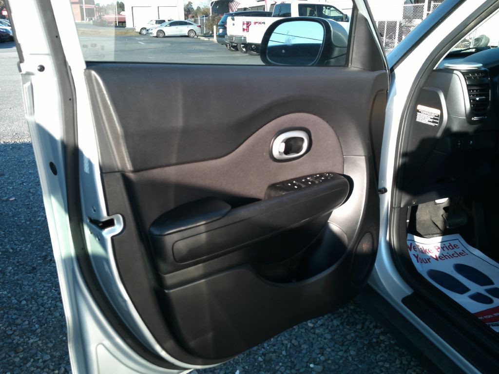 2016 Kia Soul Image 9