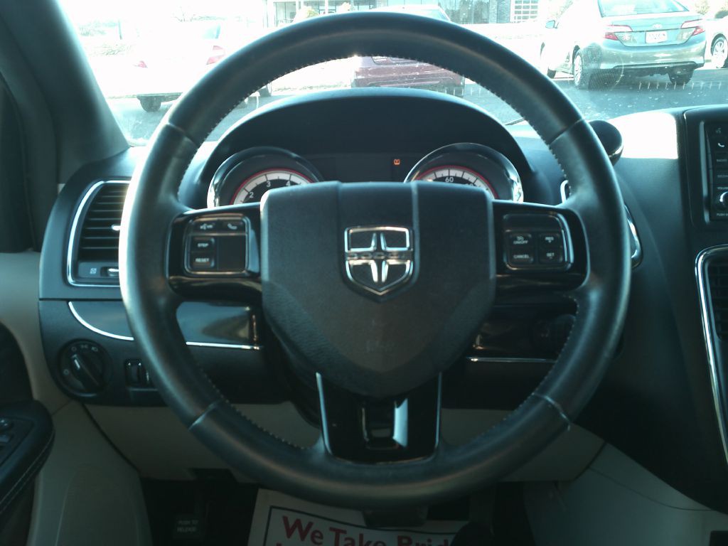 2015 Dodge Grand Caravan Image 9