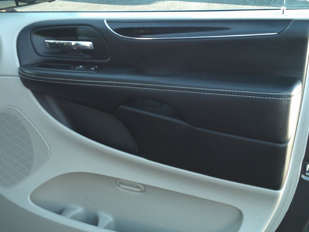 2015 Dodge Grand Caravan Image 16