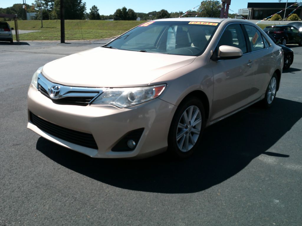 2012 Toyota Camry Image 1