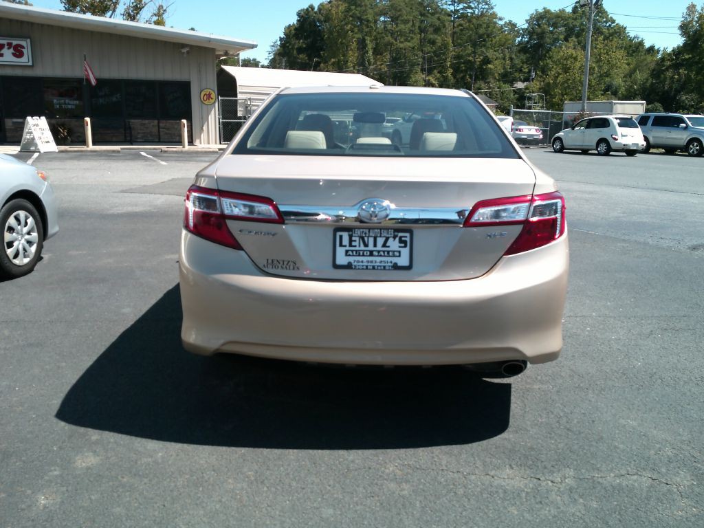 2012 Toyota Camry Image 6