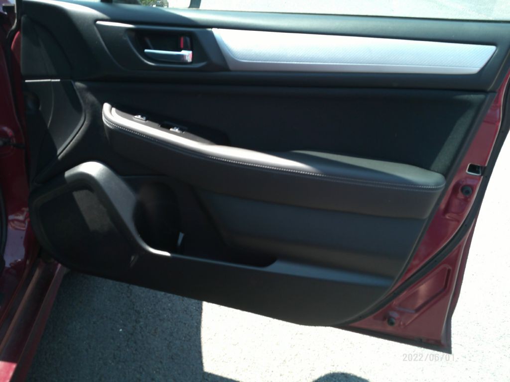 2015 Subaru Legacy Image 17